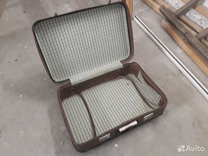 Чемоданы времен СССР ретро