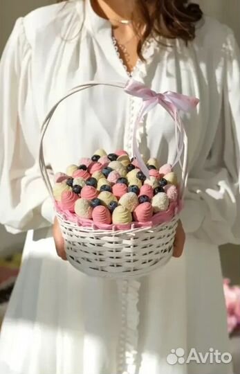 Корзины с клубникой в шоколаде