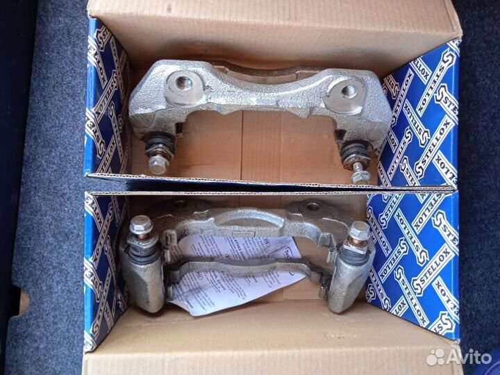 Скоба Суппорта на Mitsubishi Outlander