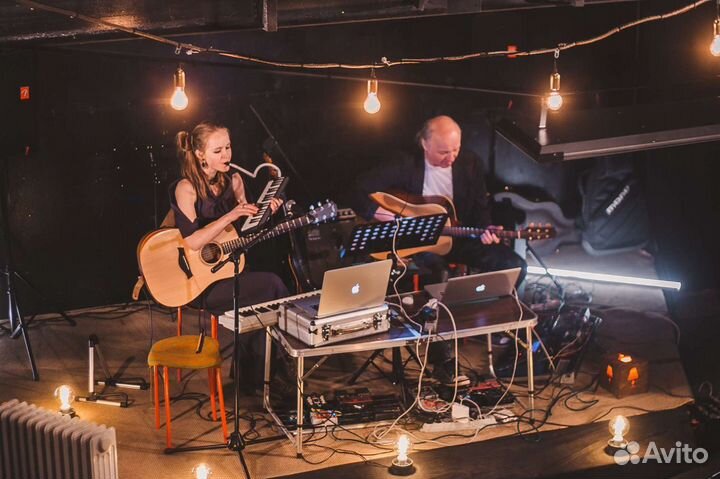 Живая музыка. Дуэт гитаристов