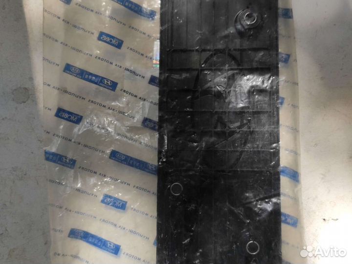 Крышка клапанной крышки