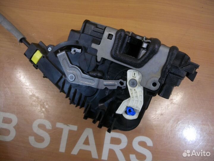 Замок двери передний левый Mercedes W213 W205 W222