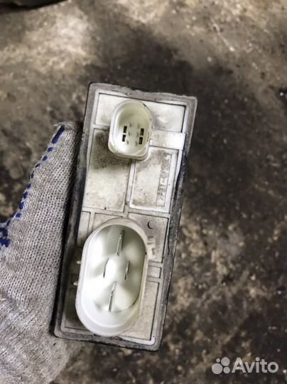 Блок управления вентилятором Volkswagen Polo