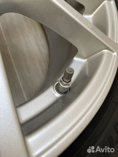 Зимние колеса оригинал BMW 17 V-Spoke 778