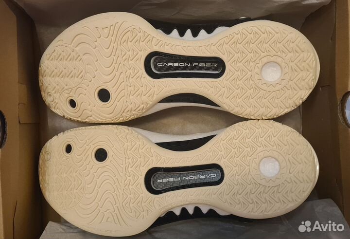 Баскетбольные кроссовки Anta Shock Wave 5 v2