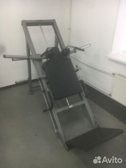 Тренажер Гакк-машина impact (USA)