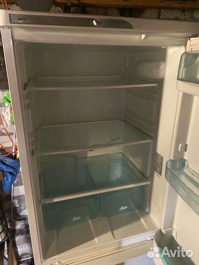 Холодильник Stinol