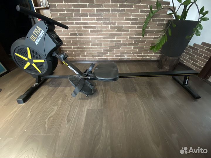 Гребной тренажер