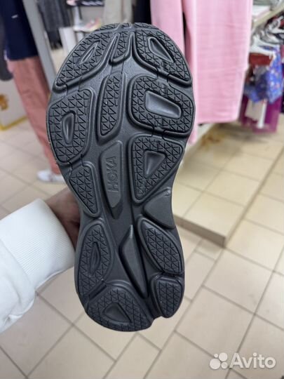 Hoka one one кроссовки 44