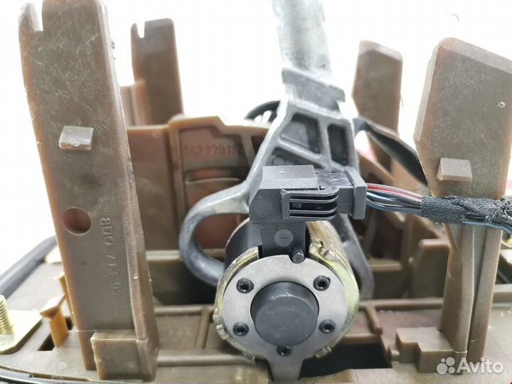 Кулиса кпп для Volkswagen Passat 5 GP 8D0713093