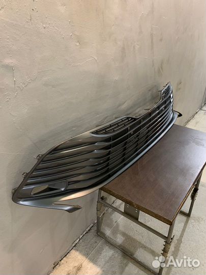 Решетка переднего бампера toyota Camry 70