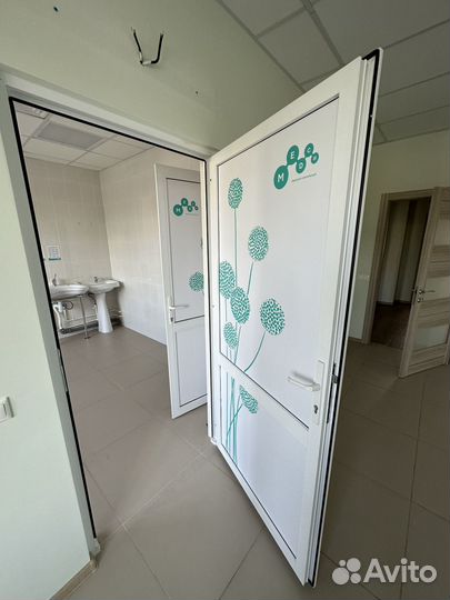 Дверь пластиковая пвх входная бу