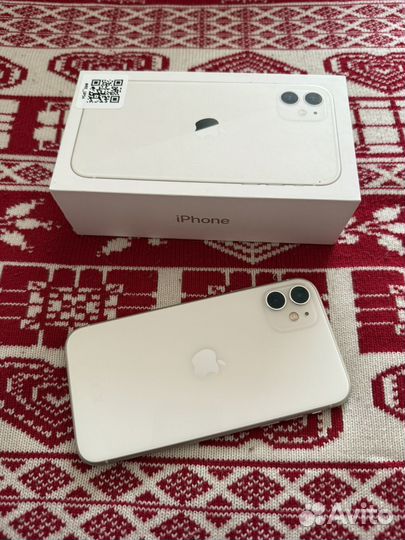 iPhone 11, 64 ГБ