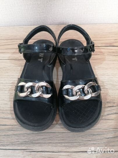 Сандалии для девочки