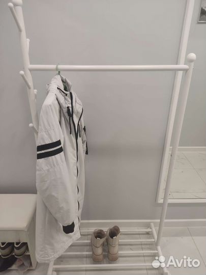 Вешалка для одежды напольная