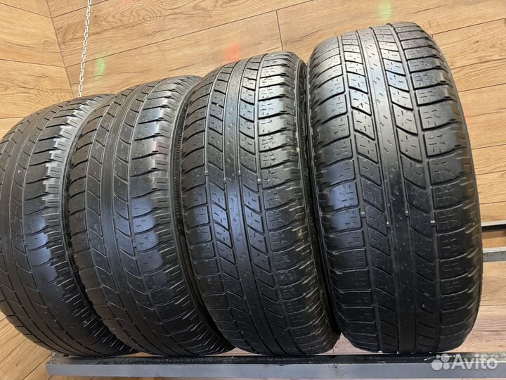 Goodyear Wrangler HP All Weather 235/65 R17