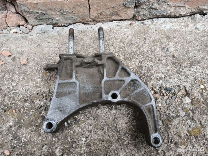 Опора двигателя Fiat Linea/Фиат Линеа