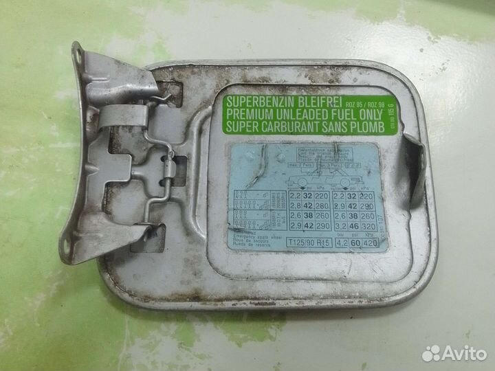 Лючок бензобака Audi A4