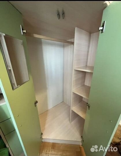 Кровать чердак со столом и шкафом