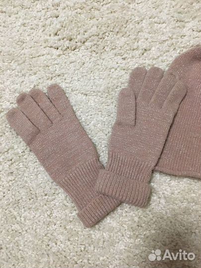 Шапка и перчатки Mango