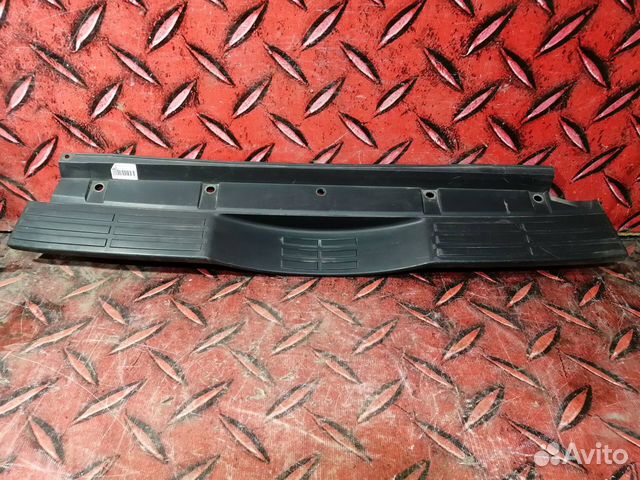 Накладка заднего бампера Mitsubishi Pajero 4