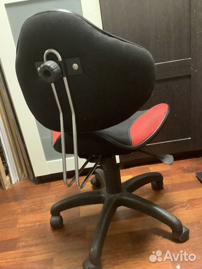Компьютерное кресло