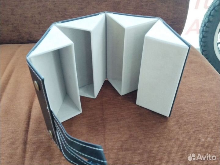 Многослойный футляр для очков