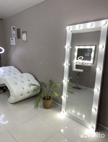 Напольные зеркала с подсветкой в полный рост