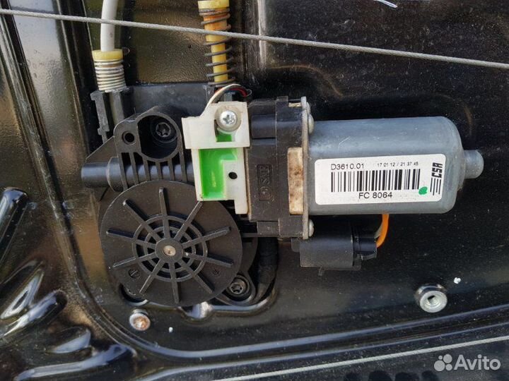 Стеклоподъемник передний правый Land Rover