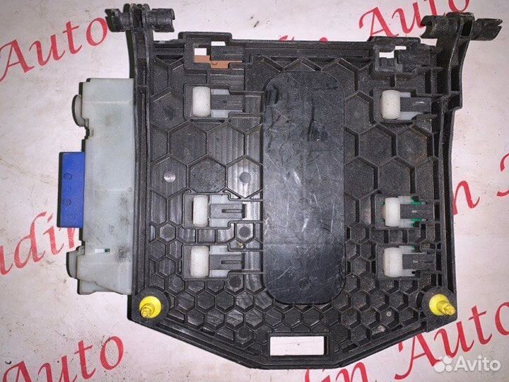 Блок предохранителей Ford Mondeo 4