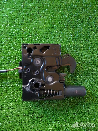 Замок капота Audi A5 F5