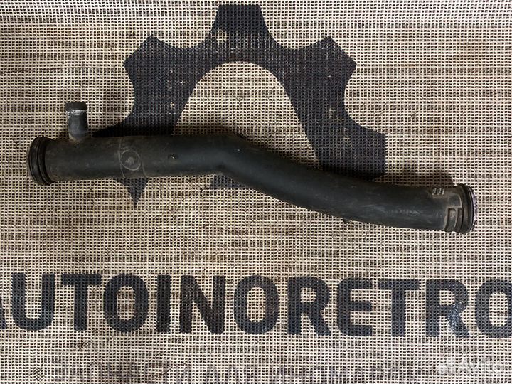 Фланец охлаждения Skoda Rapid 03C121065D