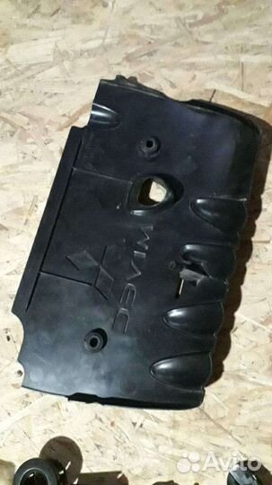 Mitsubishi Lancer X/Outlander крышка двигателя