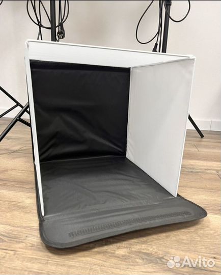 Комплект студийного света Falcon Eyes