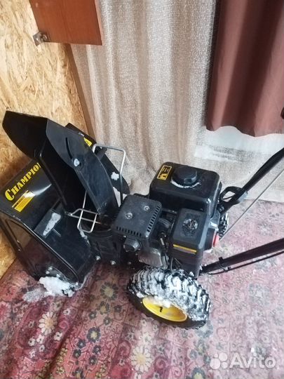 Снегоуборщик бу продам