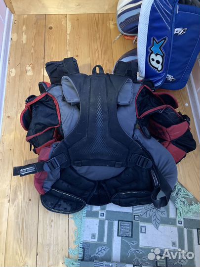 Вратарский нагрудник SR XL и вратарские шорты SR L