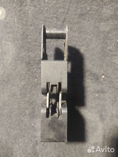 Замок капота Фольксваген Джетта 5 Гольф