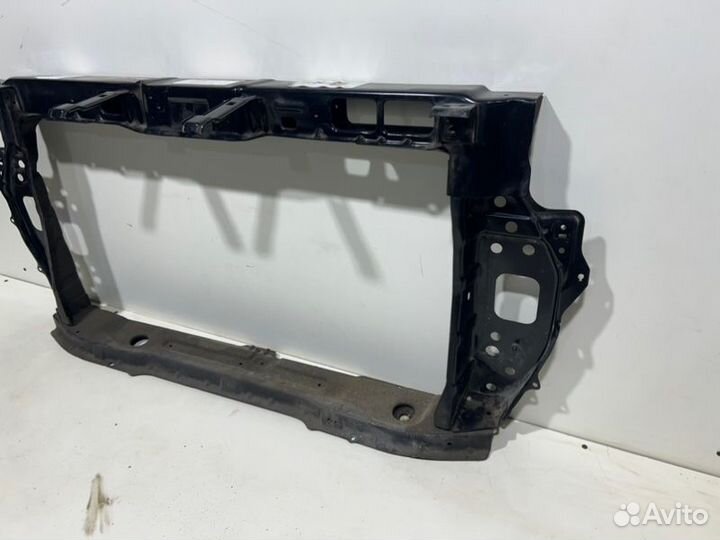 Рамка радиатора(телевизор) передняя Kia Rio 4