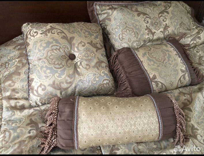 Покрывало с подушками комплект