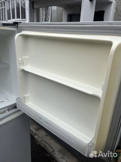 Холодильник Samsung No Frost