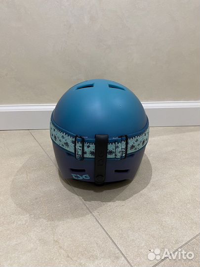 Детский горнолыжный шлем TSG и очки Smith