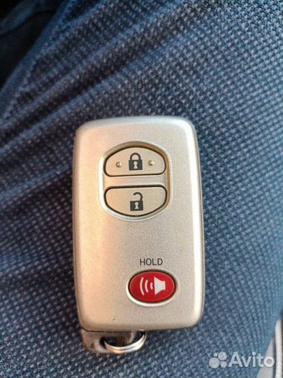 Ключ зажигания Toyota LC200