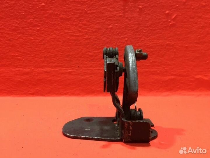 Замок капота Mercedes-Benz C-Class W203 M271946