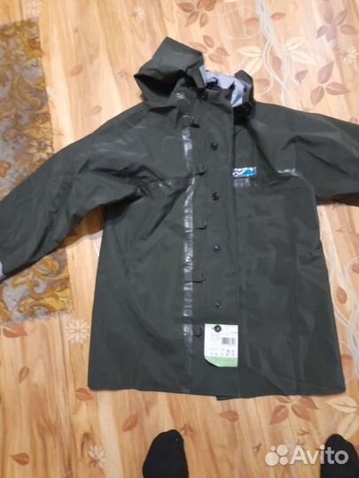 Водозащитный костюм