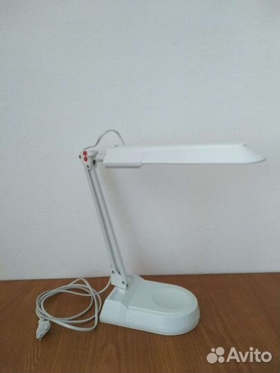 Лампа настольная