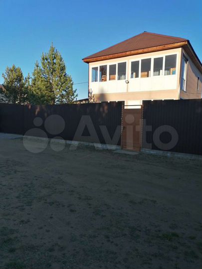 Дом 176 м² на участке 15 сот.