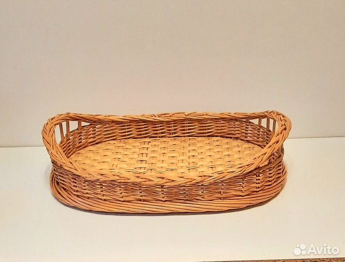 Плетёный поднос