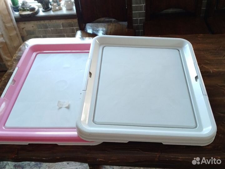 Лоток туалет для собак средний с фиксатором