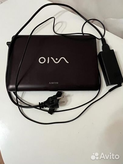 Sony netbook vpcw12S1R vaio