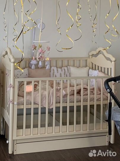 Детская кроватка-маятник Гандылян